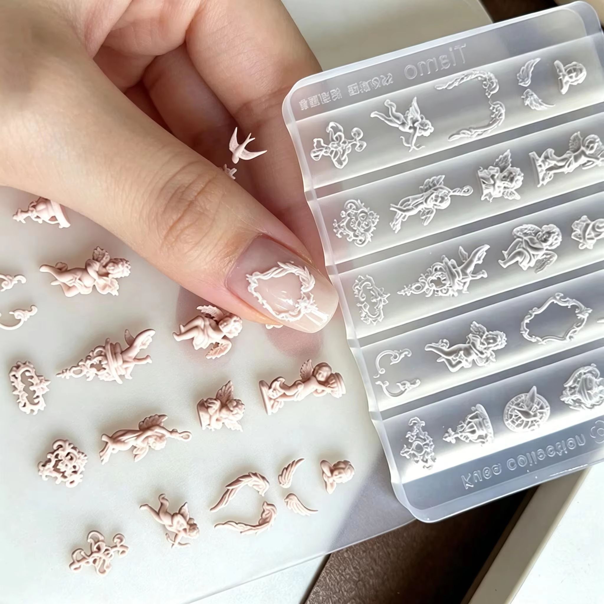 1pcs 3D Vintage Cupid & Floral - Resin Art Template ulasan dan harga